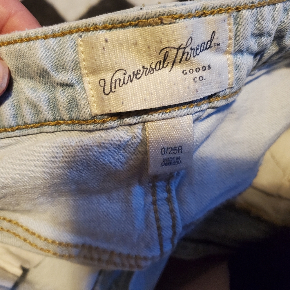 Womens Universal Thread shorts, size 0